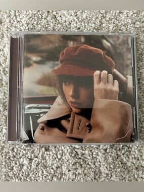 Red- Taylor’s Version- Taylor Swift CD